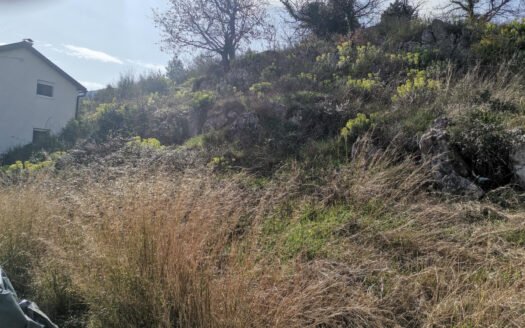 GRAĐEVINSKO ZEMLJIŠTE – Naselje Gradina, kod Nikšićkog raskršća